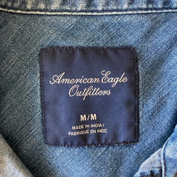 American Eagle M dip bleached denim shirt - Picture 3 of 6